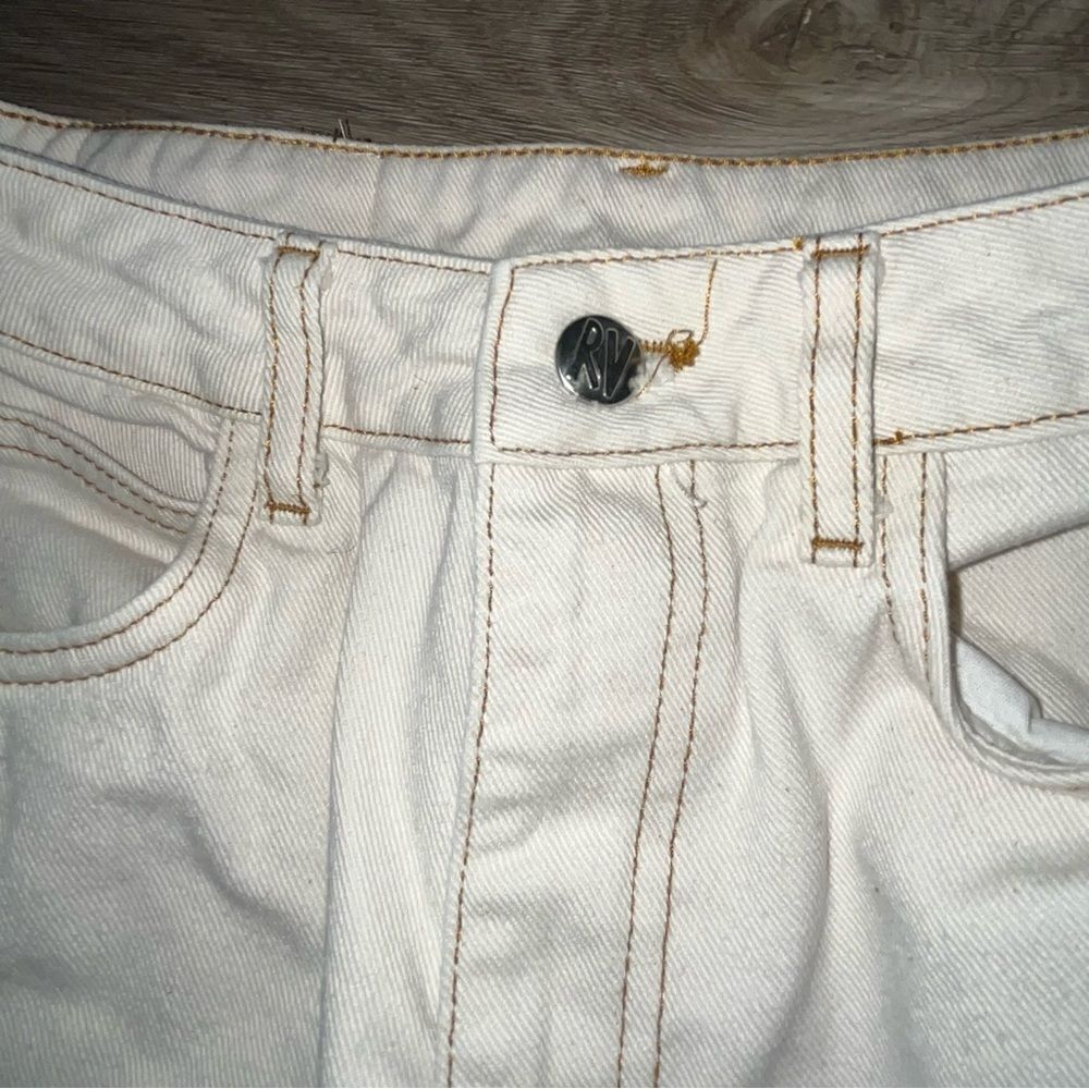 Reclaimed Vintage Cream High Rise Jeans - Picture 7 of 9